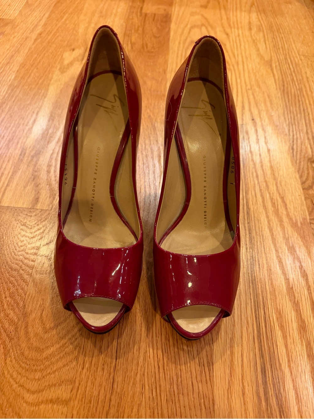 Giuseppe Zanotti Bordeaux Burgundy Patent Leather Pointed Toe Stiletto Pumps Hee